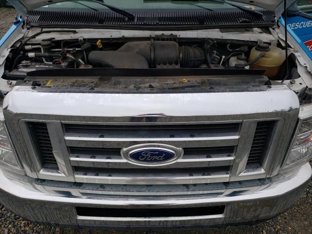 2016 Ford Econoline E450 Super Duty Cutaway Van