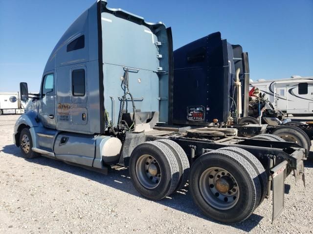 2015 Kenworth Construction T680