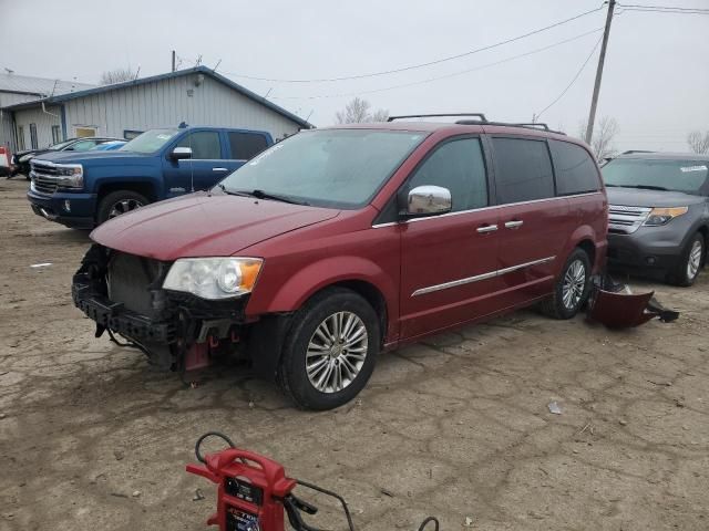 2013 Chrysler Town & Country Touring L