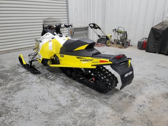 2017 Skidoo 2017 Skidoo MXZ