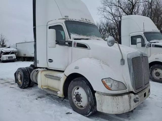 2014 Kenworth Construction T680