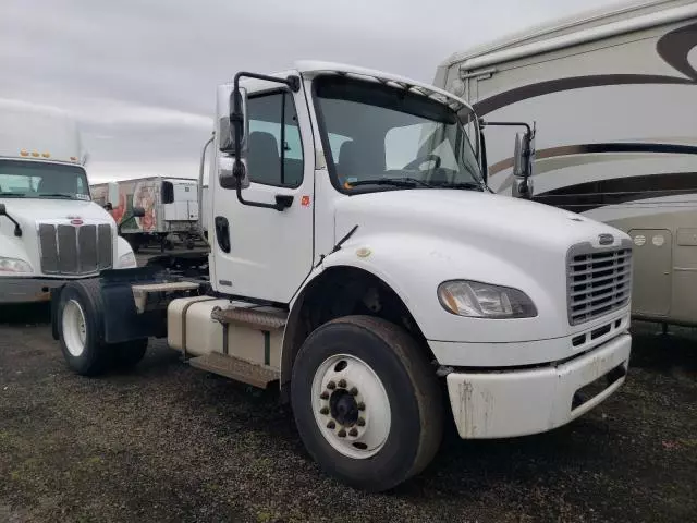 2006 Freightliner M2 106 Medium Duty