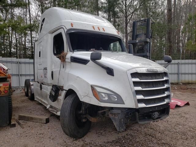 2018 Freightliner Cascadia 126