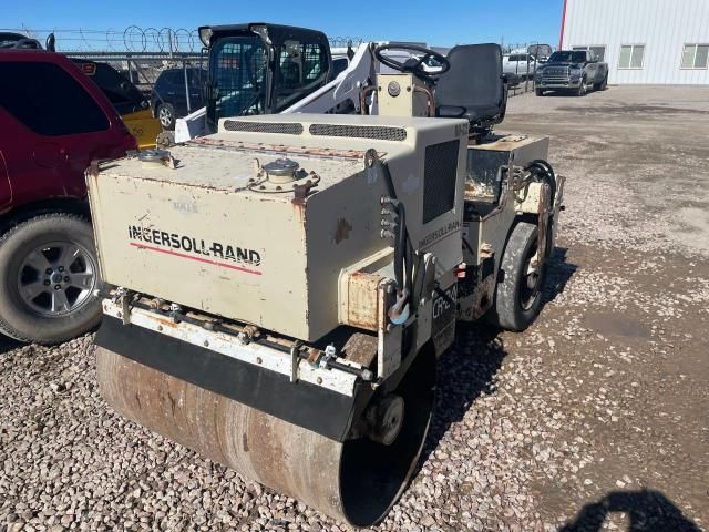 2004 Ingersoll-Rand 2004 INGER-RAND 24