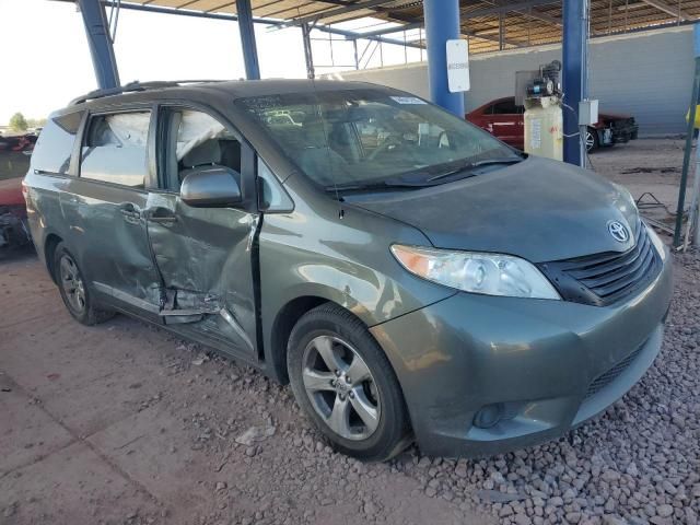 2013 Toyota Sienna LE