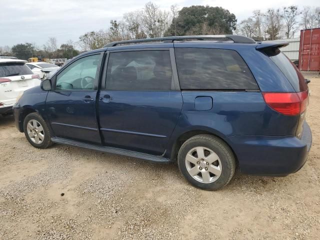 2004 Toyota Sienna XLE