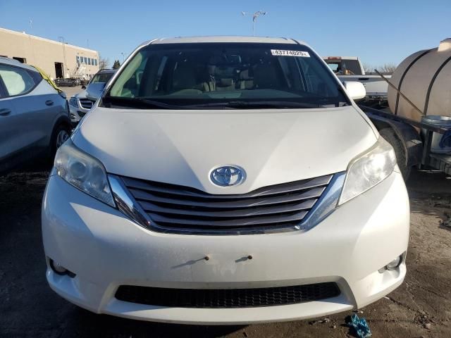 2017 Toyota Sienna XLE