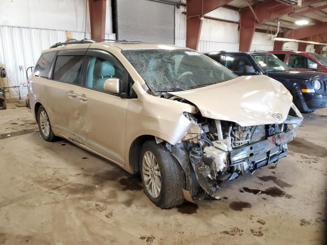 2011 Toyota Sienna XLE