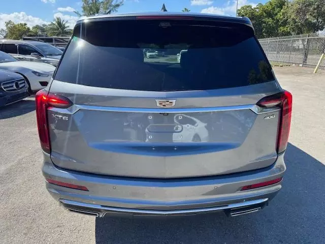 2021 Cadillac XT6 Premium Luxury