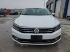 2016 Volkswagen Passat SEL