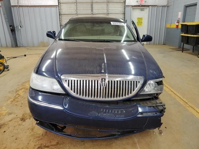 2007 Lincoln Town Car Signature Limited