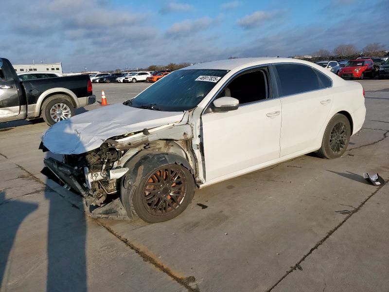 2013 Volkswagen Passat SE