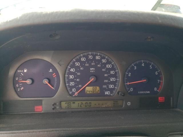 2000 Volvo V70 R