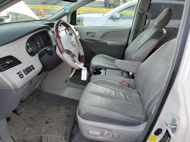 2012 Toyota Sienna XLE