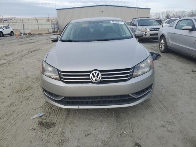 2013 Volkswagen Passat SE