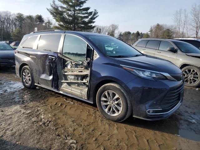 2021 Toyota Sienna XLE