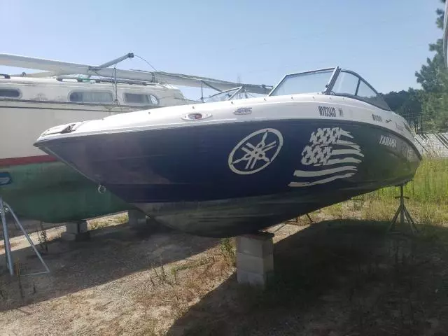 2011 Yamaha Boat