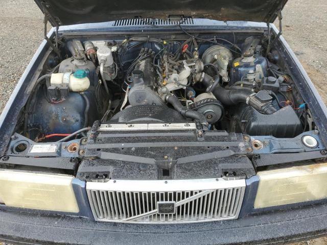 1990 Volvo 740 Base