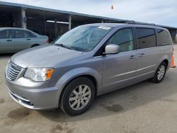 Carros salvage sin ofertas aún a la venta en subasta: 2016 Chrysler Town & Country Touring