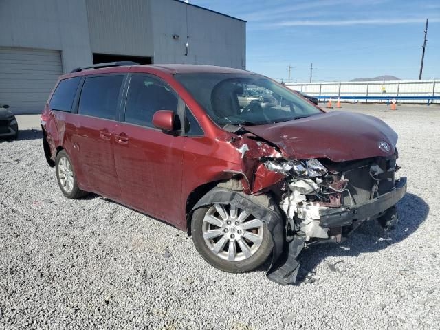 2013 Toyota Sienna LE