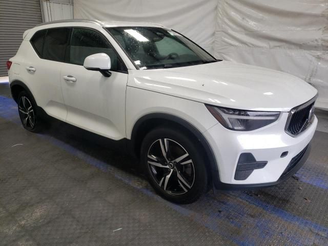 2023 Volvo XC40 Core