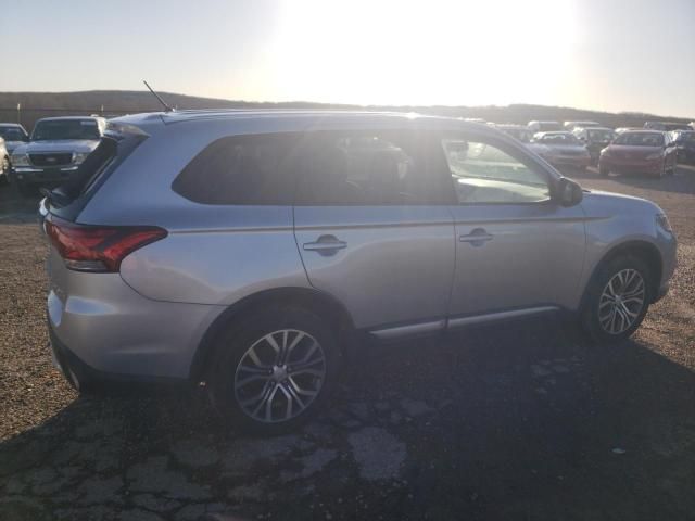 2016 Mitsubishi Outlander SE