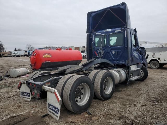 2022 Freightliner Cascadia 126