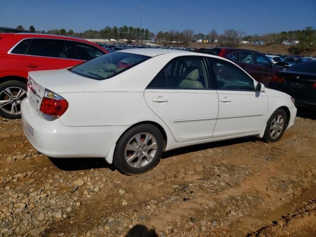 2005 Toyota Camry LE