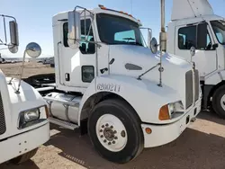 Salvage trucks for sale at Phoenix, AZ auction: 2007 Kenworth Construction T300