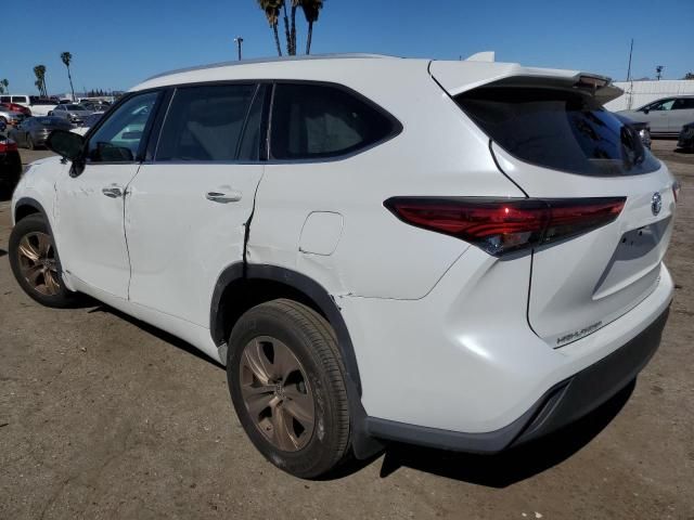 2022 Toyota Highlander Hybrid XLE