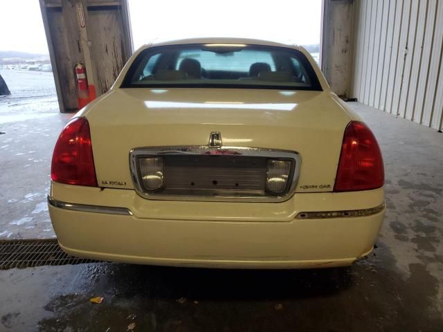 2006 Lincoln Town Car Signature Long Wheelbase