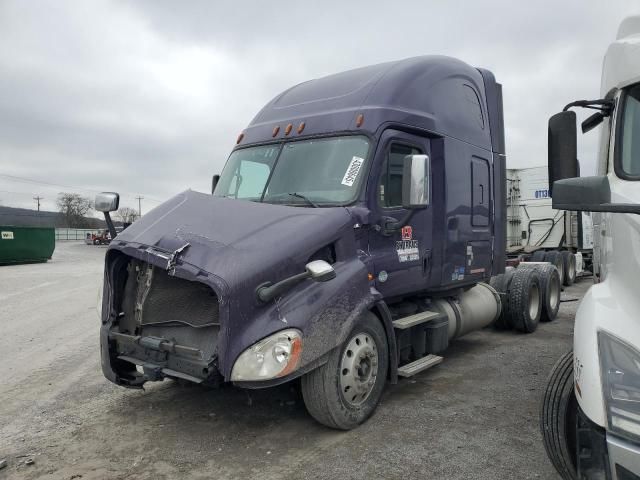 2015 Freightliner Cascadia 113