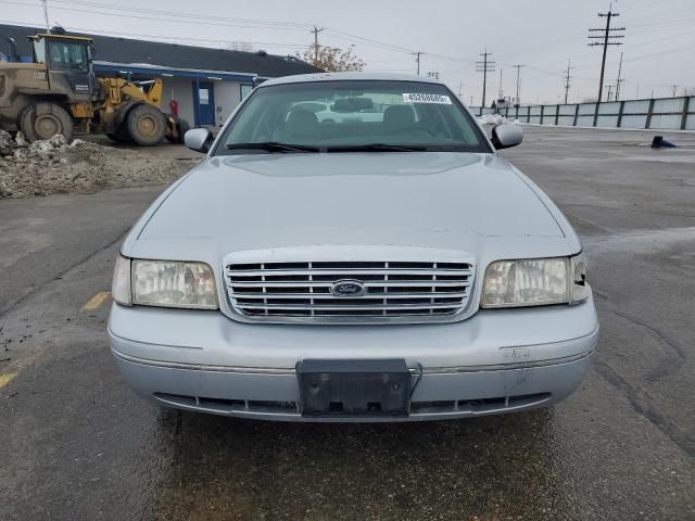 2003 Ford Crown Victoria LX