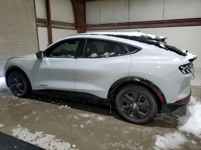 2022 Ford Mustang MACH-E California Route 1