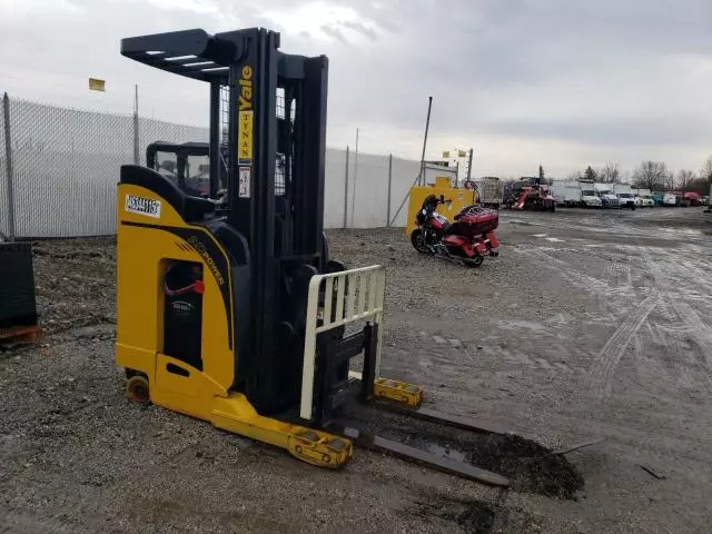 2011 Yale Forklift