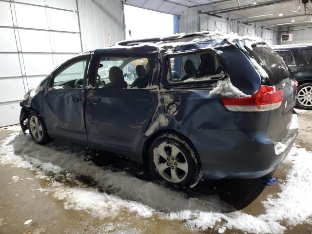 2014 Toyota Sienna LE