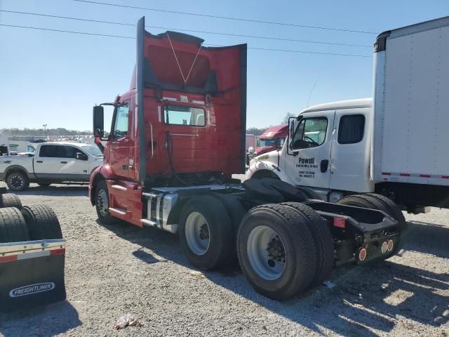 2020 Volvo VNR Semi Truck