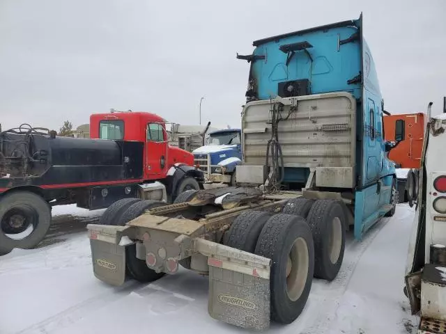 2015 Freightliner Cascadia 125