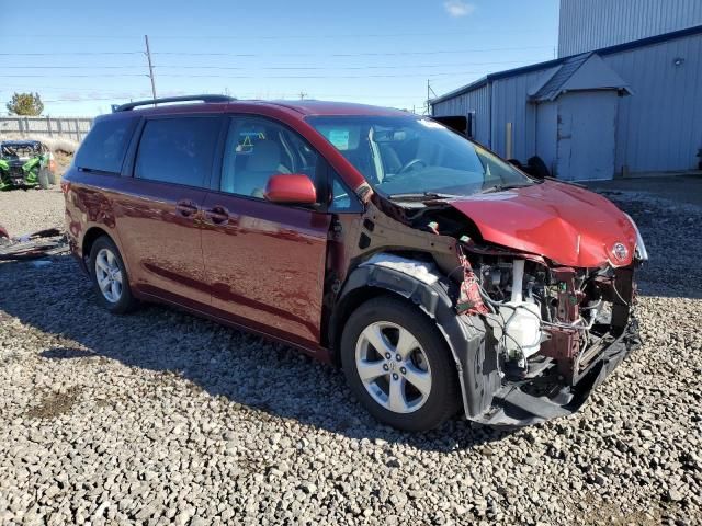 2015 Toyota Sienna LE