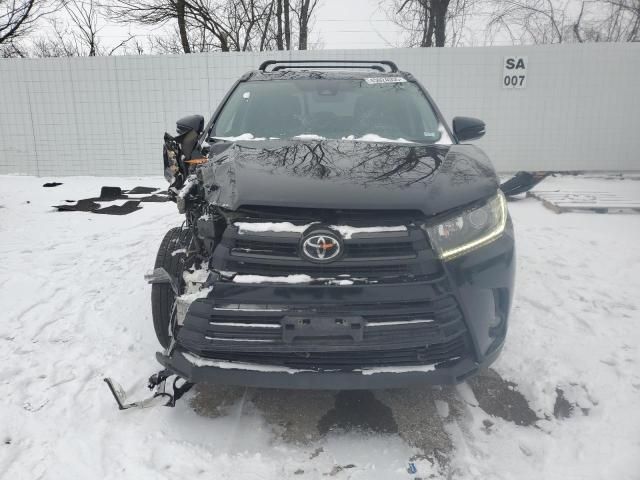 2019 Toyota Highlander SE