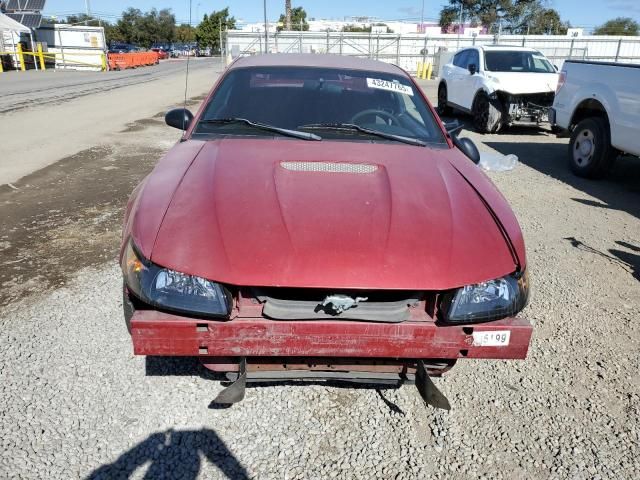 2000 Ford Mustang