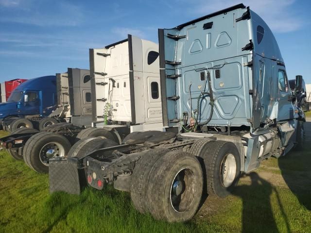 2015 Freightliner Cascadia 125