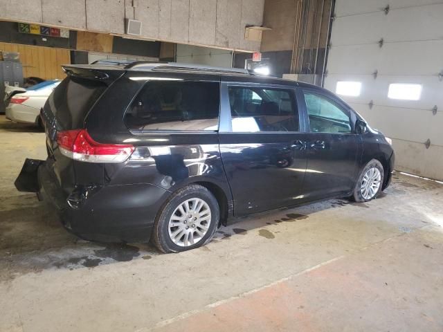 2013 Toyota Sienna XLE