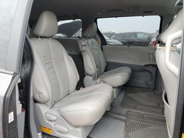 2012 Toyota Sienna XLE