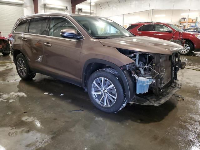 2019 Toyota Highlander SE