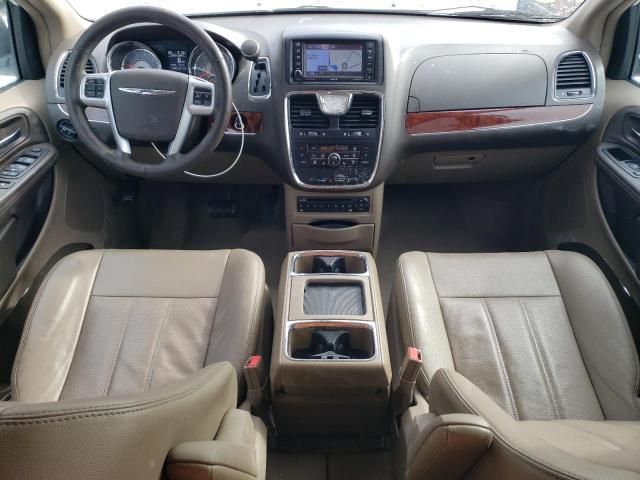 2012 Chrysler Town & Country Touring L