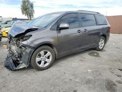 Carros salvage sin ofertas aún a la venta en subasta: 2017 Toyota Sienna LE