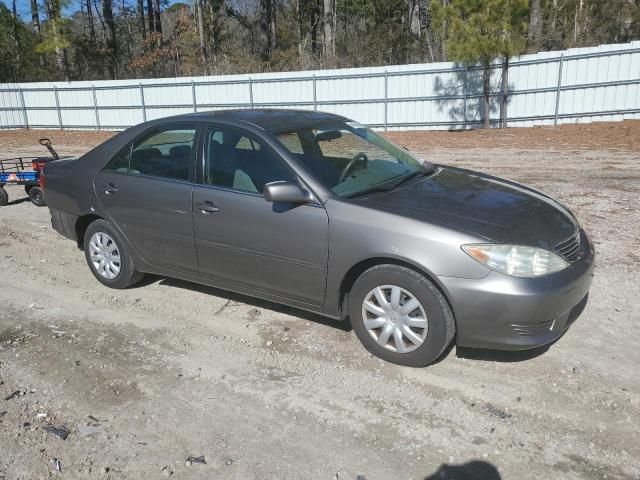 2005 Toyota Camry LE