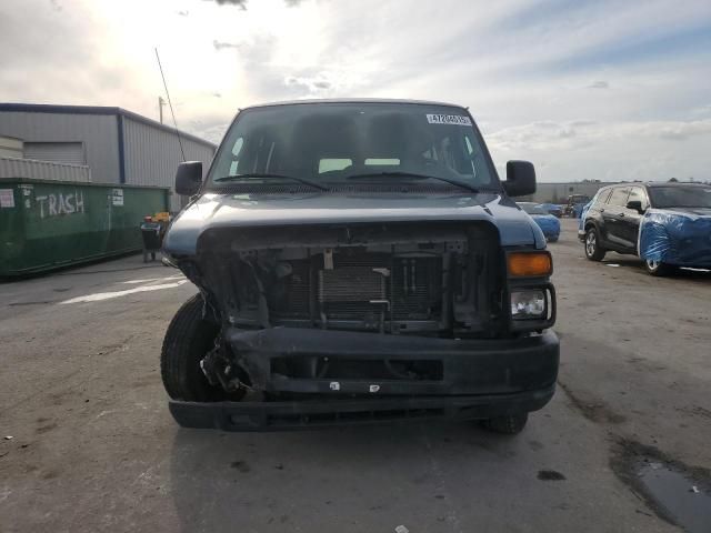 2012 Ford Econoline E350 Super Duty Wagon