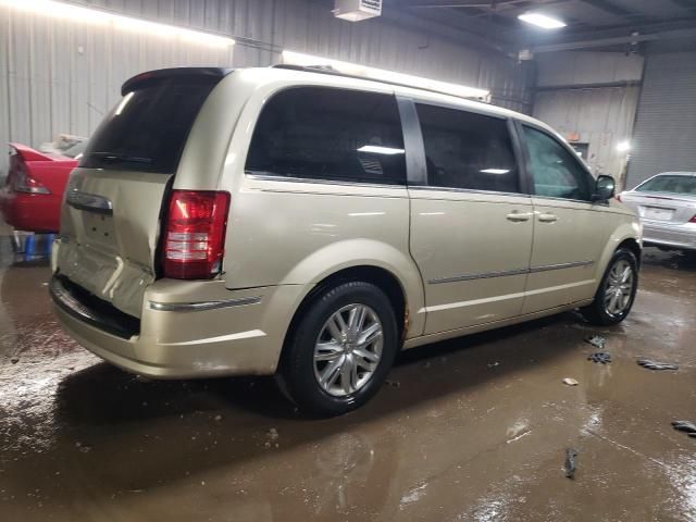 2010 Chrysler Town & Country Touring